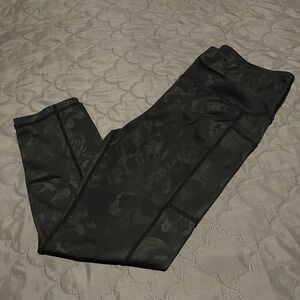 CVG Black Camouflage Leggings size M